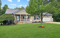 122 Trent Ct, Clyde, OH 43410