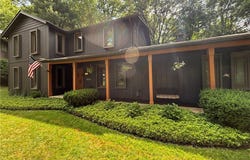 2166 Dow Drive, Akron, OH 44313