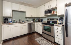 805 CREEKSIDE Dr, Memphis, TN 38117