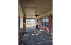 2607 Cherrylawn Dr, Taylor, TX 76574