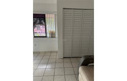 2194 W 60th St, Hialeah, FL 33016