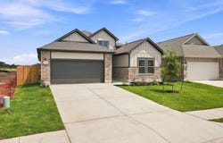 153 Ayres Horn, Cedar Creek, TX 78612