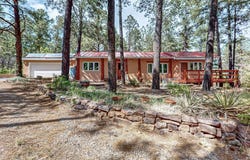 2 El Paraiso, Montezuma, NM 87731-1000