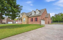 115 Featherstone Lane, Owens Cross Roads, AL 35763