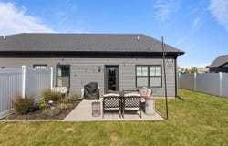 7 Prairie Trail, Monticello, IL 61856