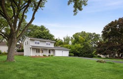 2S380 Golfview Drive, Glen Ellyn, IL 60137
