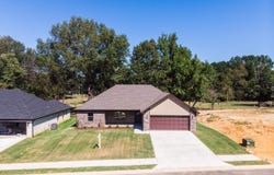 310 Millie Court, Austin, AR 72007