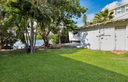 6 Beach Drive, Saddlebunch, FL 33040