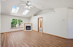6578 AARON Ln, Springfield, OR 97478