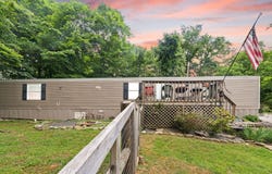215 Lakeview Avenue, Burnside, KY 42519