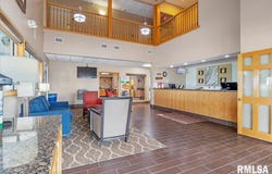 200 COMFORT Drive, Jacksonville, IL 62650