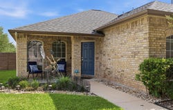 1215 Utopia Ln, Hutto, TX 78634