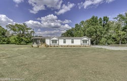 1534 Stokes Road, Canton, MS 39046