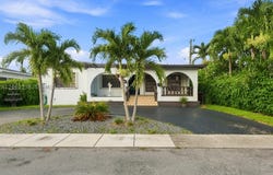 30 E 36th St, Hialeah, FL 33013