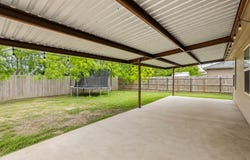 138 Talon Dr, Luling, TX 78648