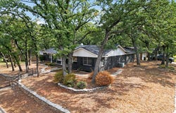 1708 Cimarron Trail, Hurst, TX 76054