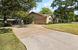 505 Caduceus Lane, Hurst, TX 76053