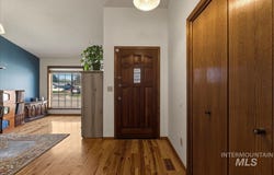 910 N 14th E, Mountain Home, ID 83647