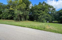 46 Boots Ct, Shelbyville, KY 40065