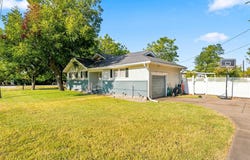 200 N Bordon Street, Lorena, TX 76655