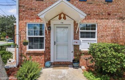 22 COMARES Avenue, St. Augustine, FL 32080