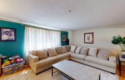 18 Hollis St, Randolph, MA 02368
