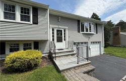 38 Juniper Lane, Holden, MA 01520