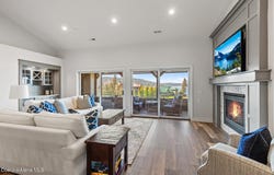 4724 S Arrow Point Dr, Harrison, ID 83833