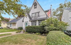 60 Windermere Boulevard, Amherst, NY 14226