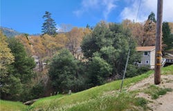 327 Davos Drive, Crestline, CA 92325