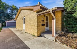 1721 Cedar St, South Milwaukee, WI 53172