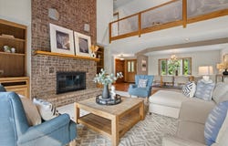 1905 Hickory Ln, Oshkosh, WI 54901