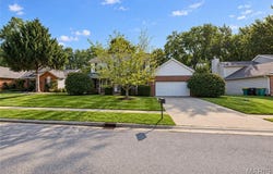 1106 Illini Drive, O'Fallon, IL 62269