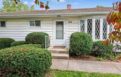 304 Wellington Rd, Webster, NY 14580