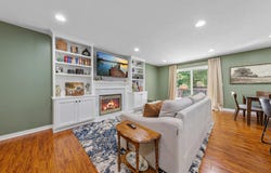286 W Eagle Lake Drive, Maple Grove, MN 55369