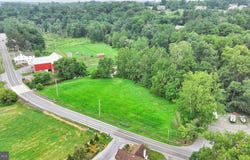 330 N CLAY Road, LITITZ, PA 17543