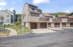 89 Diamond Lane, Old Bridge, NJ 08857
