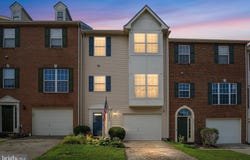 545 SPARKLEBERRY Terrace NE, LEESBURG, VA 20176