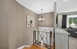 637 S BEVERLY Avenue, Addison, IL 60101