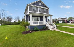 447 Oakwood Drive, Charlotte, MI 48813