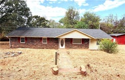 400 Chickasaw ST, Poteau, OK 74953