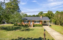 202 Mclean Street, Hamlet, NC 28345