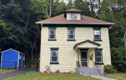 39 Reservoir Avenue, Port Jervis, NY 12771