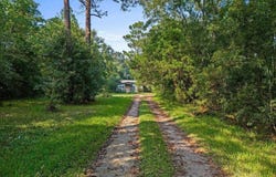 186 Desoto Rd, Cantonment, FL 32533