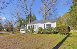 2 Perham St, Bedford, MA 01730