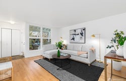 6726 35th Place S, Seattle, WA 98118