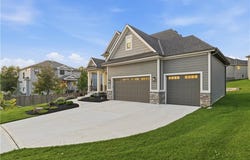 11563 S Montclaire Drive, Olathe, KS 66061