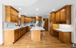 3828 E Dawley Ct, Sioux Falls, SD 57103