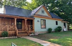 401 E Tahlequah Street, Sulphur, OK 73086