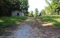 665 Briscoe Road, Holly Springs, MS 38635